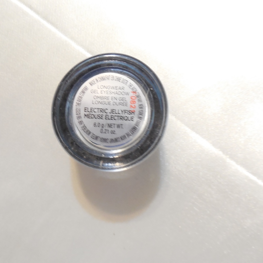 Avon Longwear Gel Eyeshadow - Picture 2 of 6